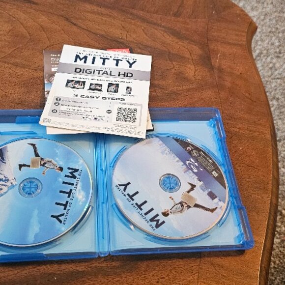 The Secret Life of Walter Mitty DVD ~ SHIPS FROM USA NOT A DROP-SHIP SELLER - Picture 2 of 2